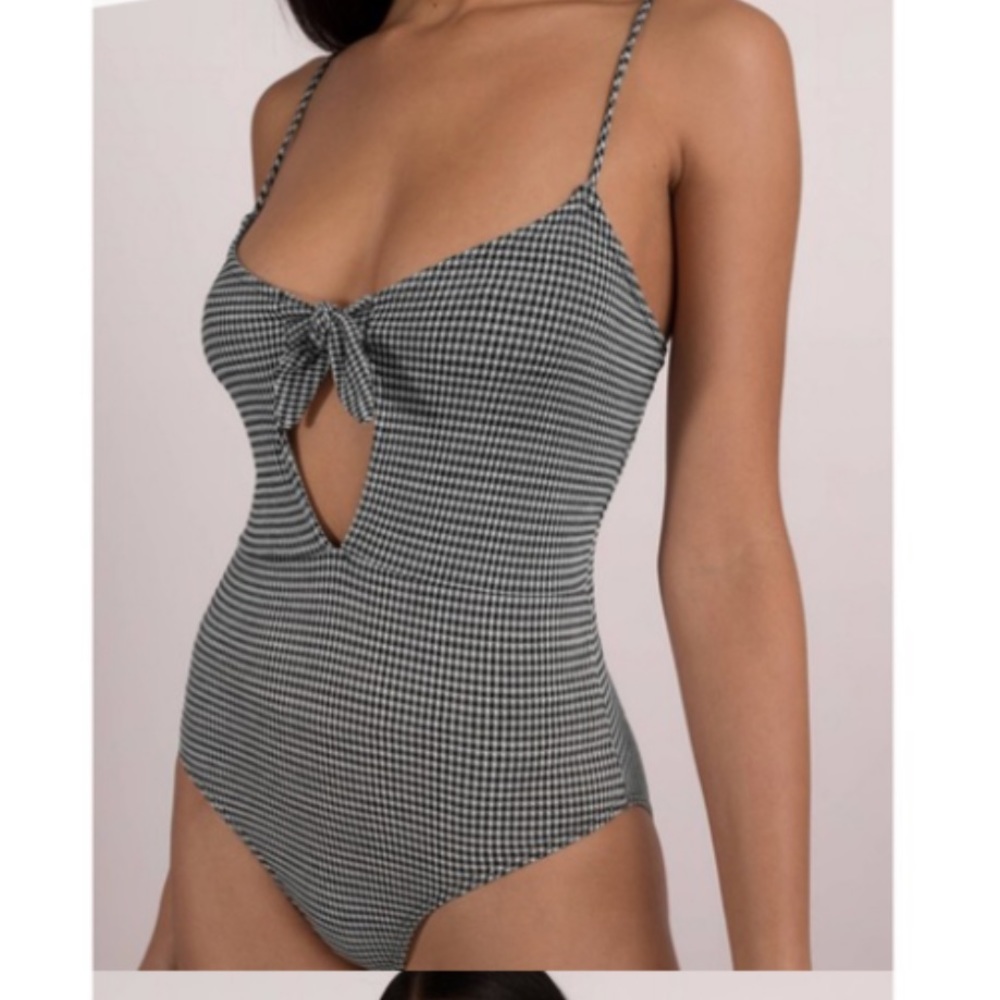 Tie from gingham bodysuit - Picture 2 of 5